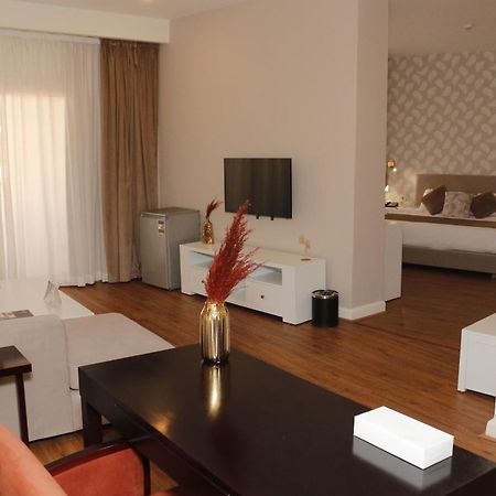 Tolip Family Park Hotel Il Il Cairo Esterno foto Suite
