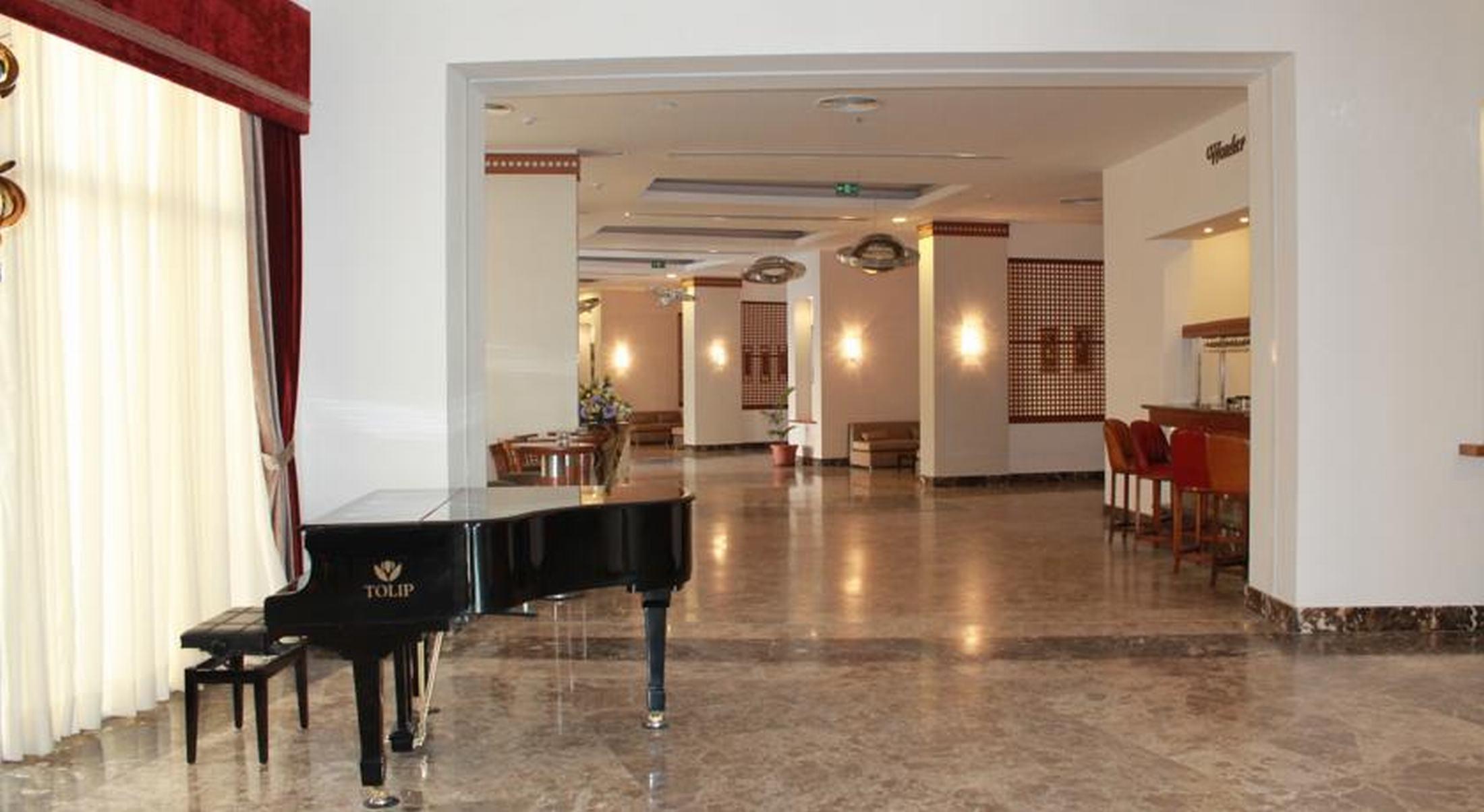 Tolip Family Park Hotel Il Il Cairo Esterno foto Lobby