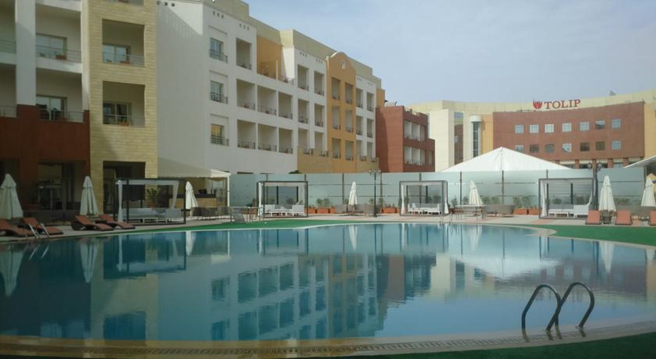 Tolip Family Park Hotel Il Il Cairo Esterno foto The pool at the hotel
