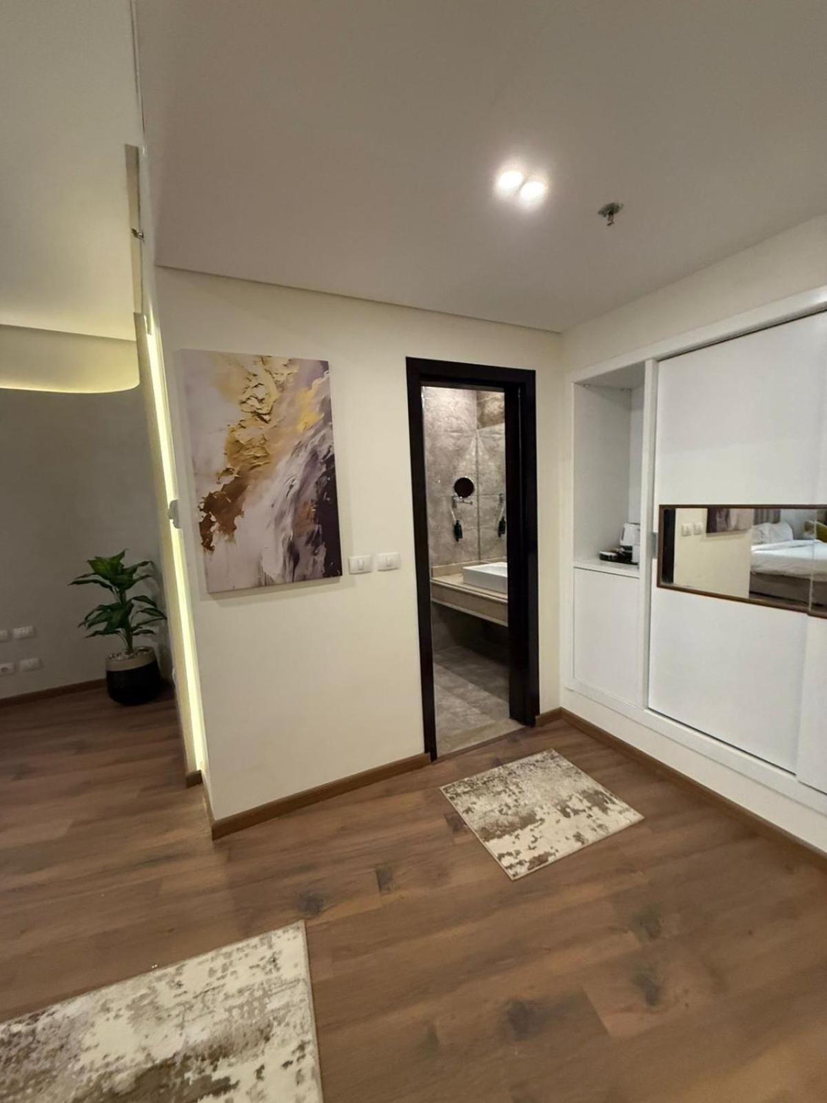 Tolip Family Park Hotel Il Il Cairo Esterno foto A modern interior door
