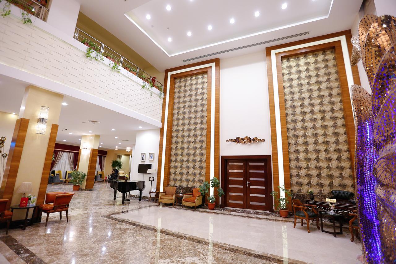 Tolip Family Park Hotel Il Il Cairo Esterno foto The lobby of the hotel