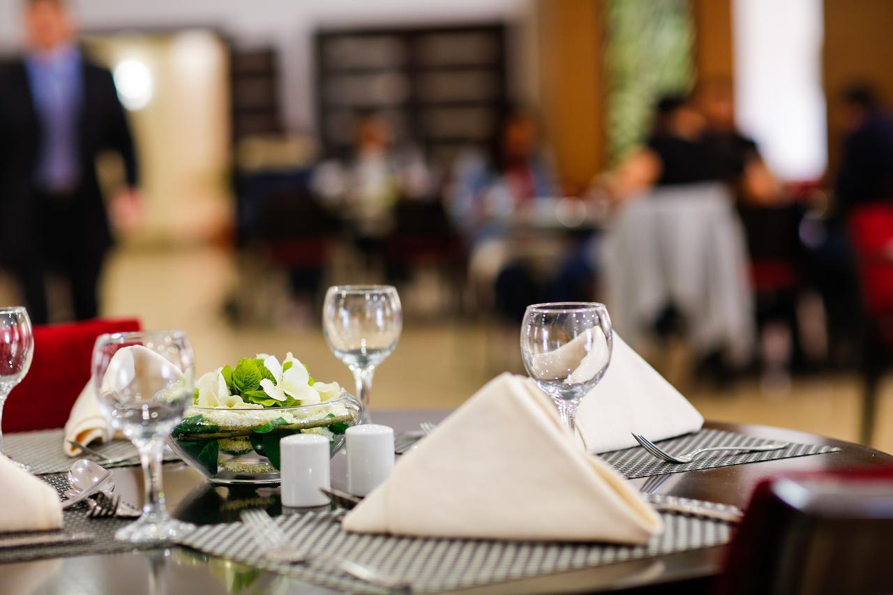 Tolip Family Park Hotel Il Il Cairo Esterno foto Restaurant